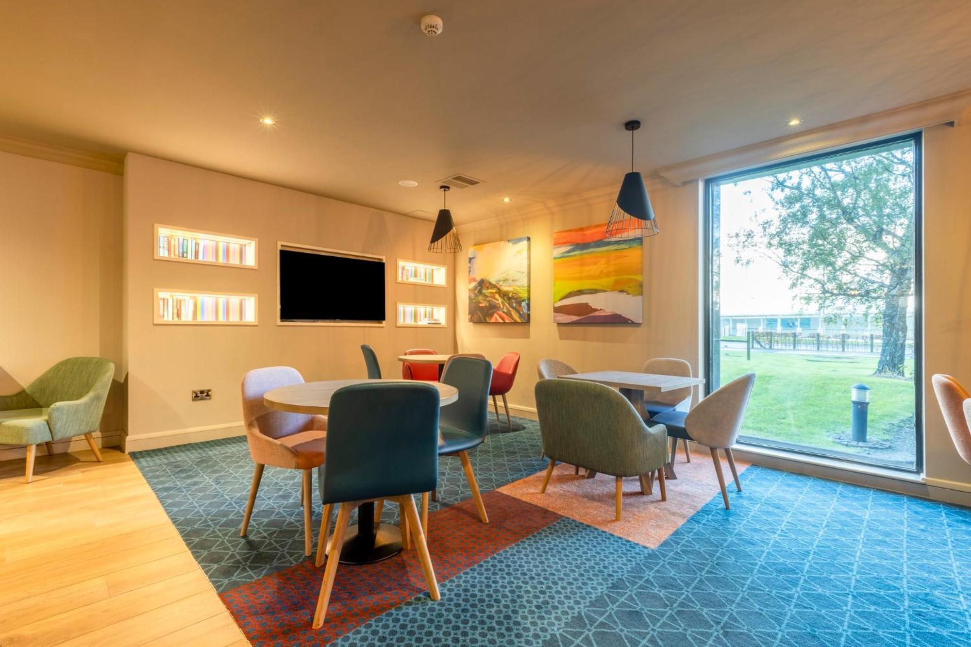 Holiday Inn - Glasgow Airport By Ihg Paisley Bagian luar foto