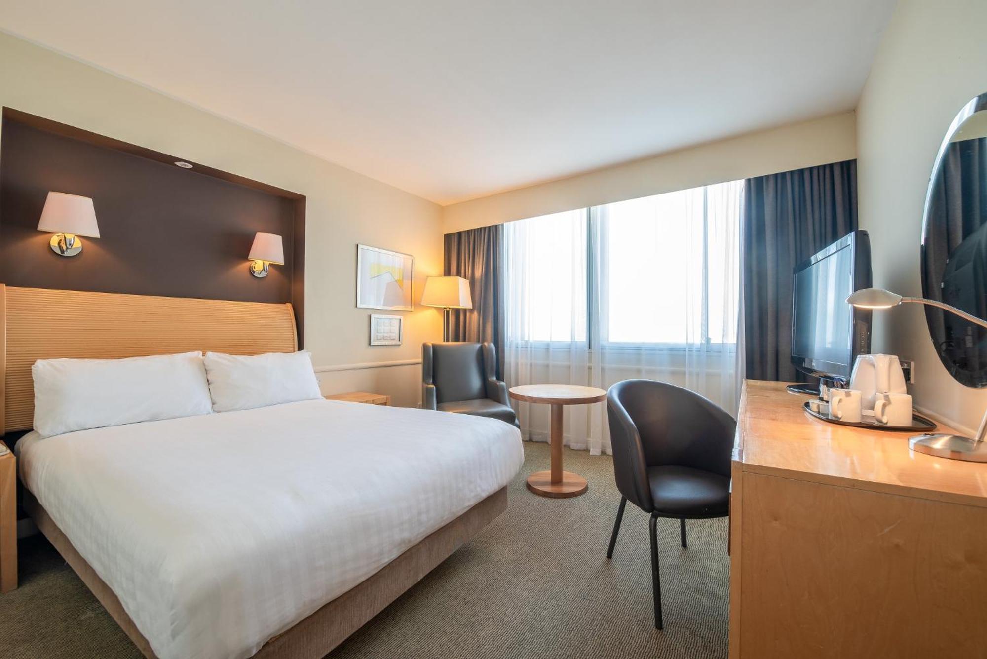 Holiday Inn - Glasgow Airport By Ihg Paisley Bagian luar foto