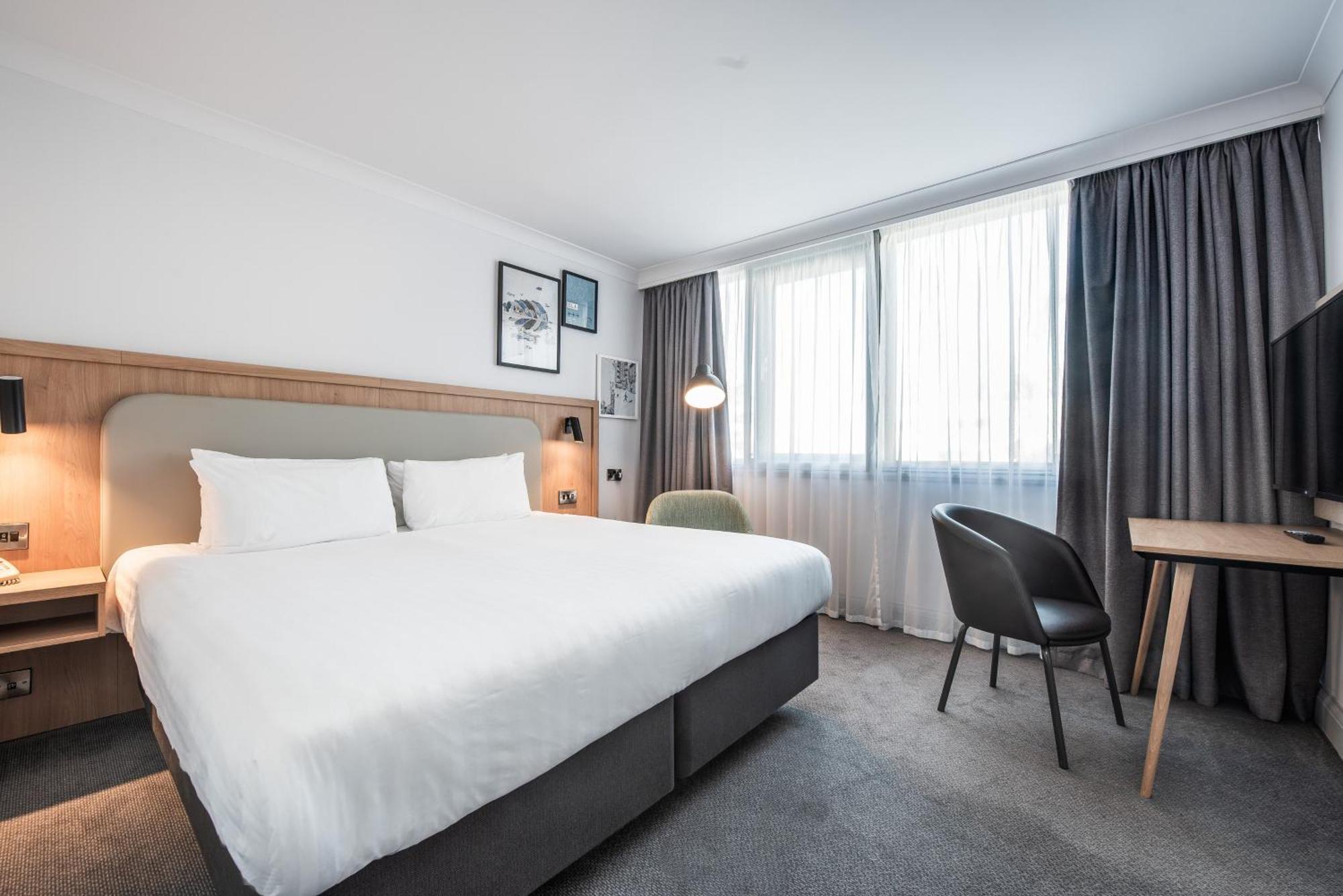 Holiday Inn - Glasgow Airport By Ihg Paisley Bagian luar foto