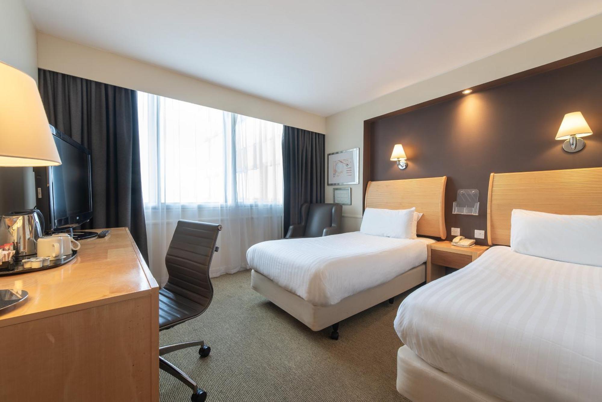 Holiday Inn - Glasgow Airport By Ihg Paisley Bagian luar foto