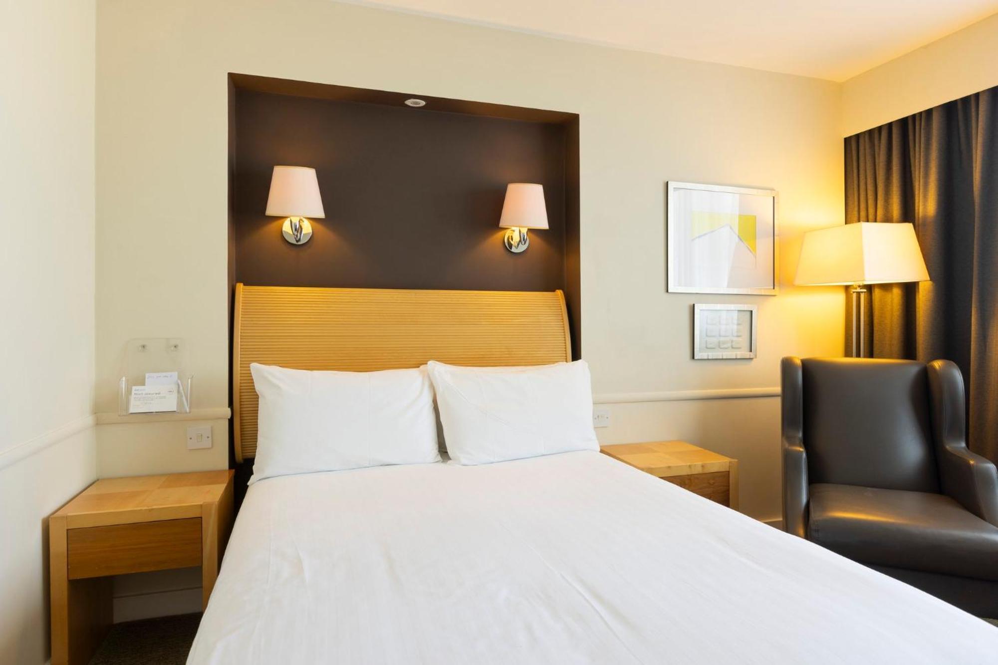 Holiday Inn - Glasgow Airport By Ihg Paisley Bagian luar foto