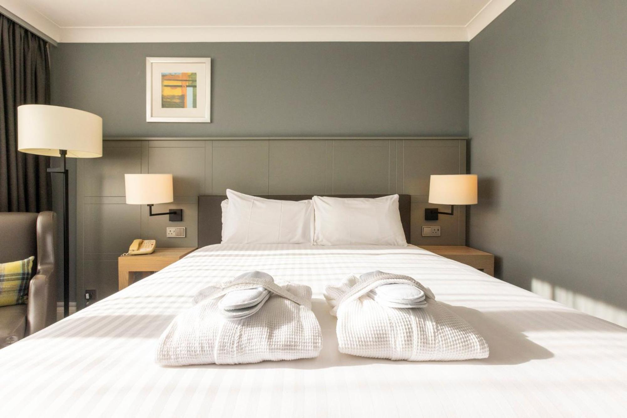 Holiday Inn - Glasgow Airport By Ihg Paisley Bagian luar foto