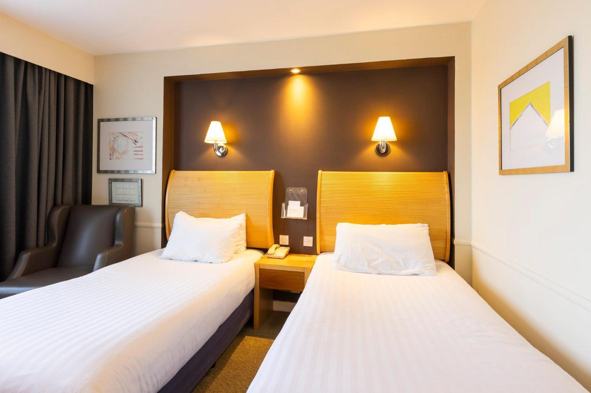 Holiday Inn - Glasgow Airport By Ihg Paisley Bagian luar foto