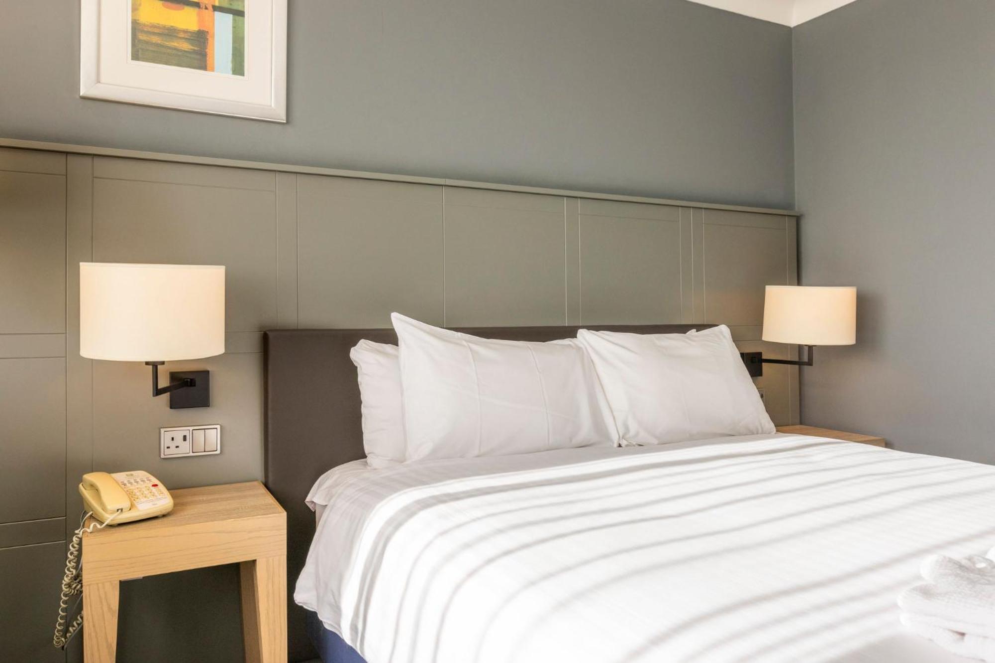 Holiday Inn - Glasgow Airport By Ihg Paisley Bagian luar foto