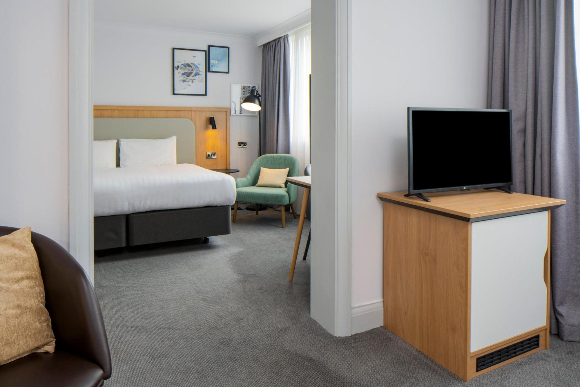 Holiday Inn - Glasgow Airport By Ihg Paisley Bagian luar foto